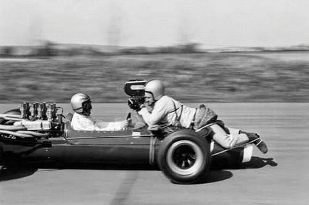 Câmeras on-board serão proibidas no automobilismo.
